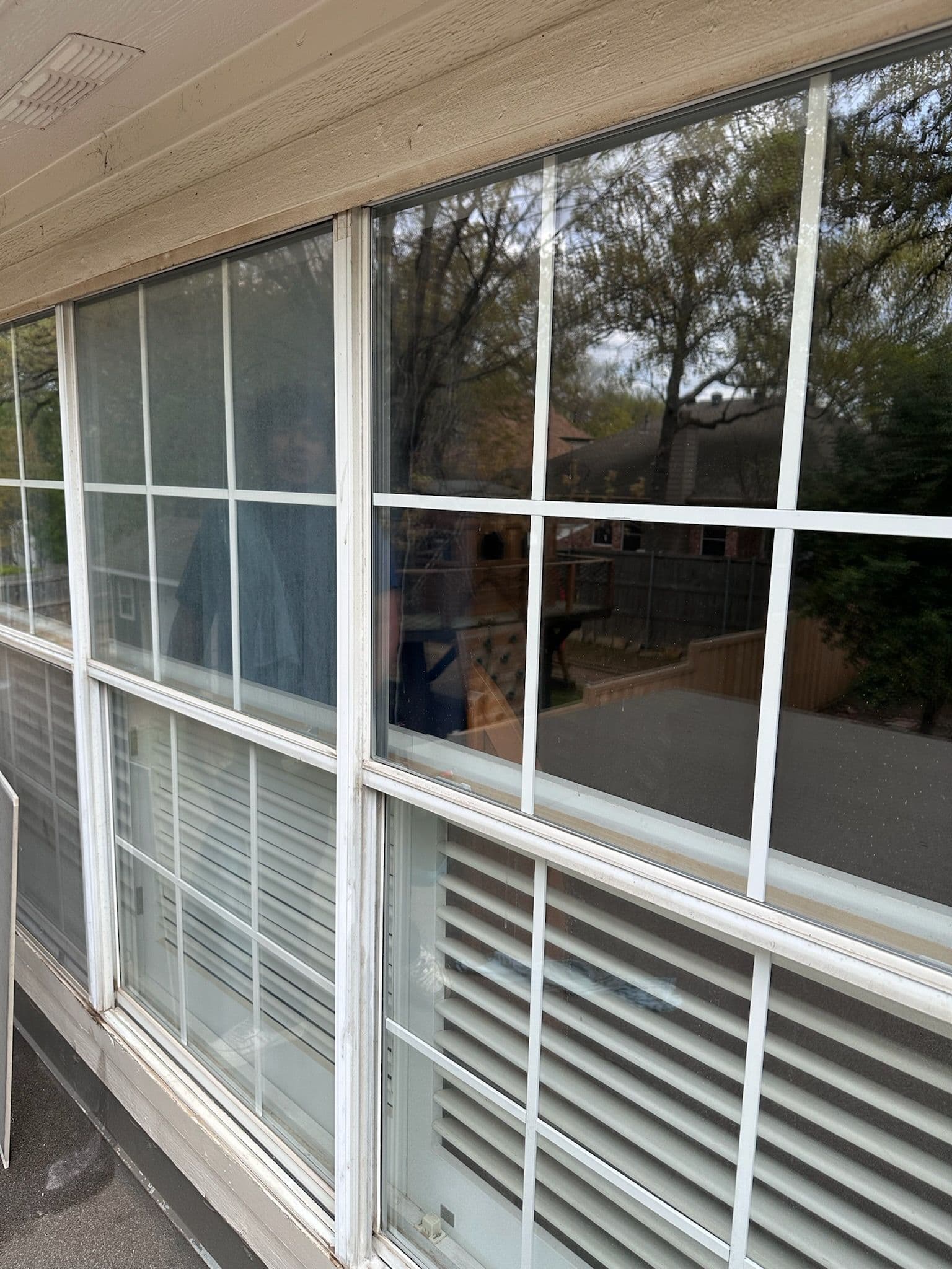 Project Grapevine Home Sparkles with Clear Windows image